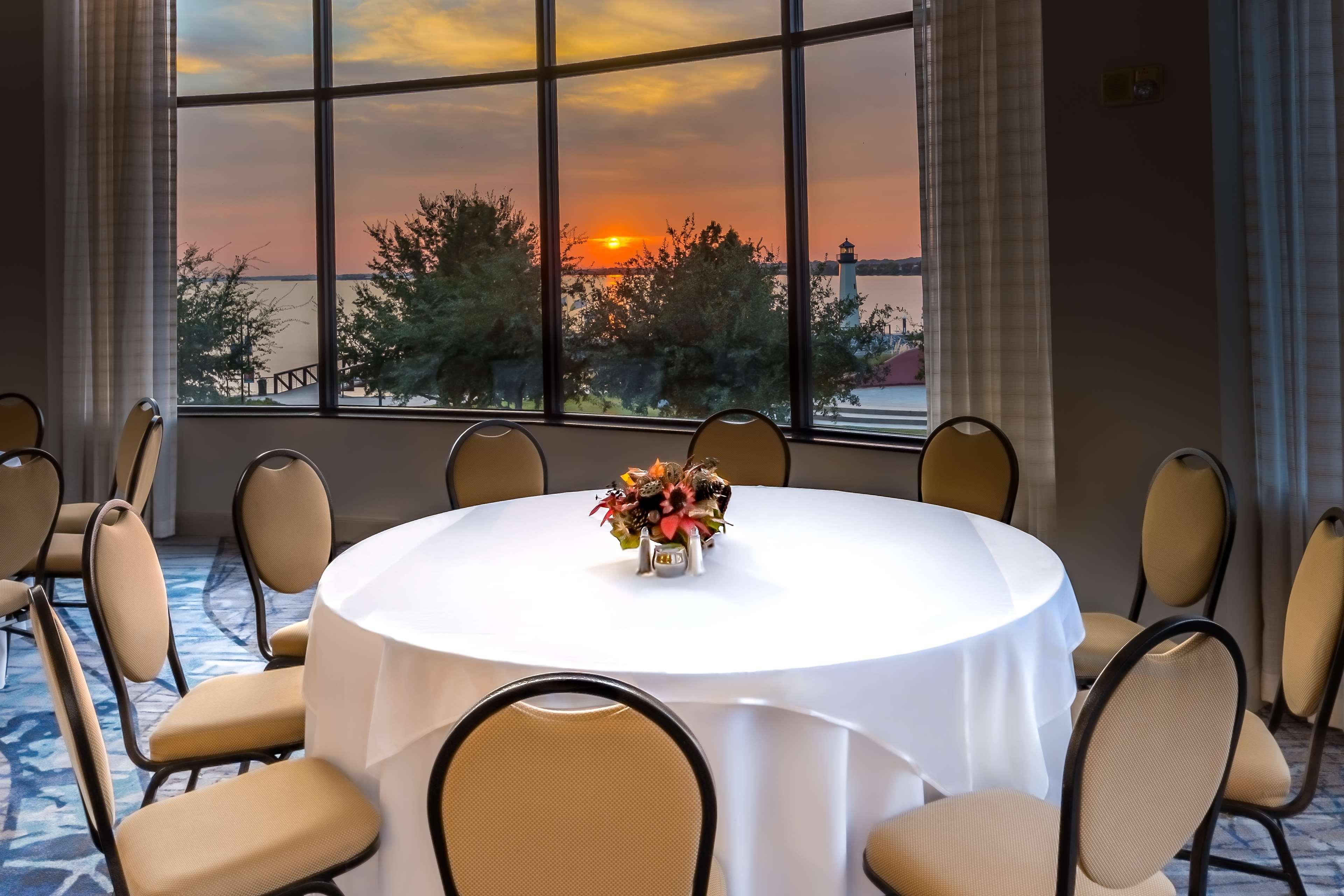 Hilton Dallas/Rockwall Lakefront Hotel Ngoại thất bức ảnh